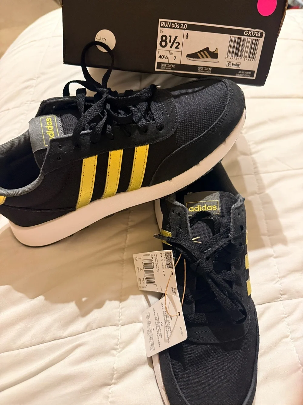 adidas Run 60s 2.0. Womens Size 8.5. NWT